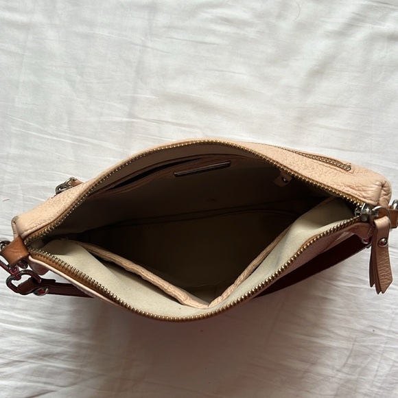 VALENTINA Made In Italy Pink Pebbled Leather Shoulder Bag - Picture 5 of 6